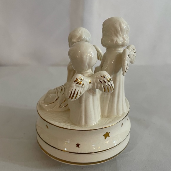 Schmid Christmas Rotating Music Box - Picture 5 of 6